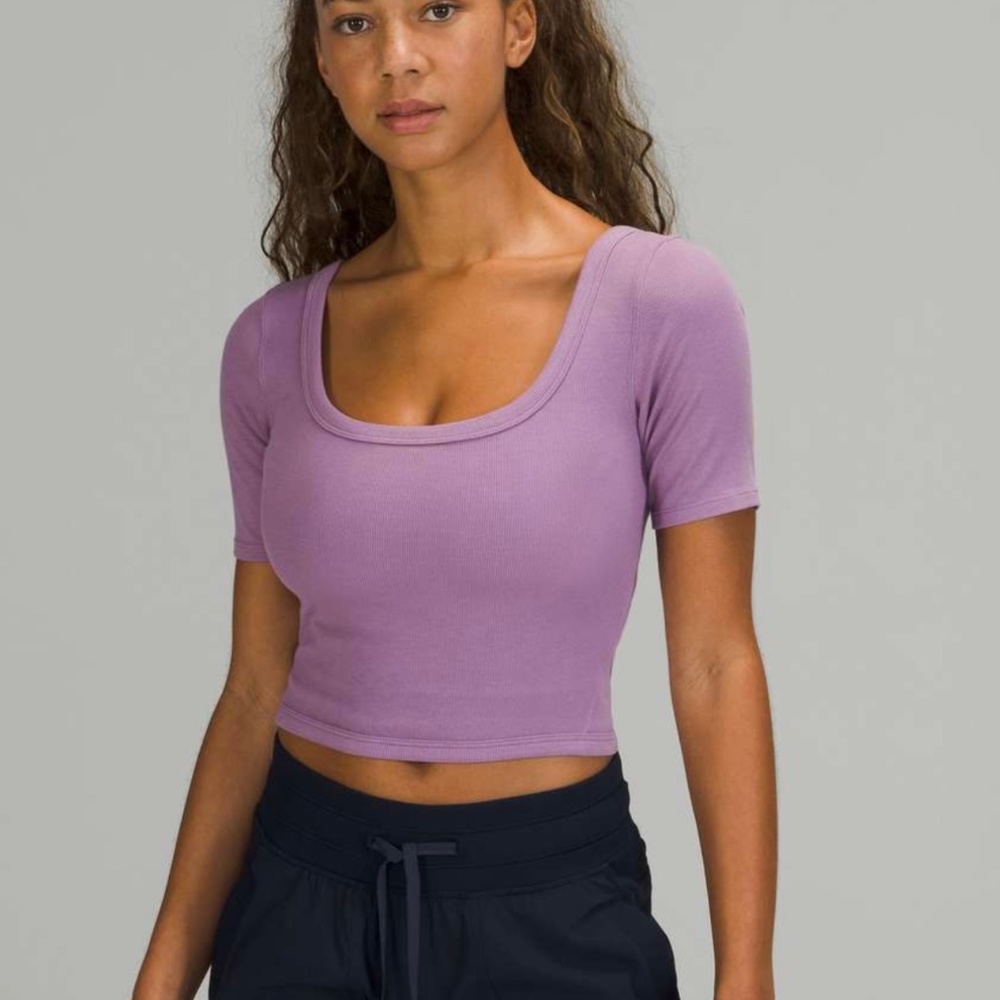 Ribbed Held Tight Short Sleeve Shirt in Wisteria Purple